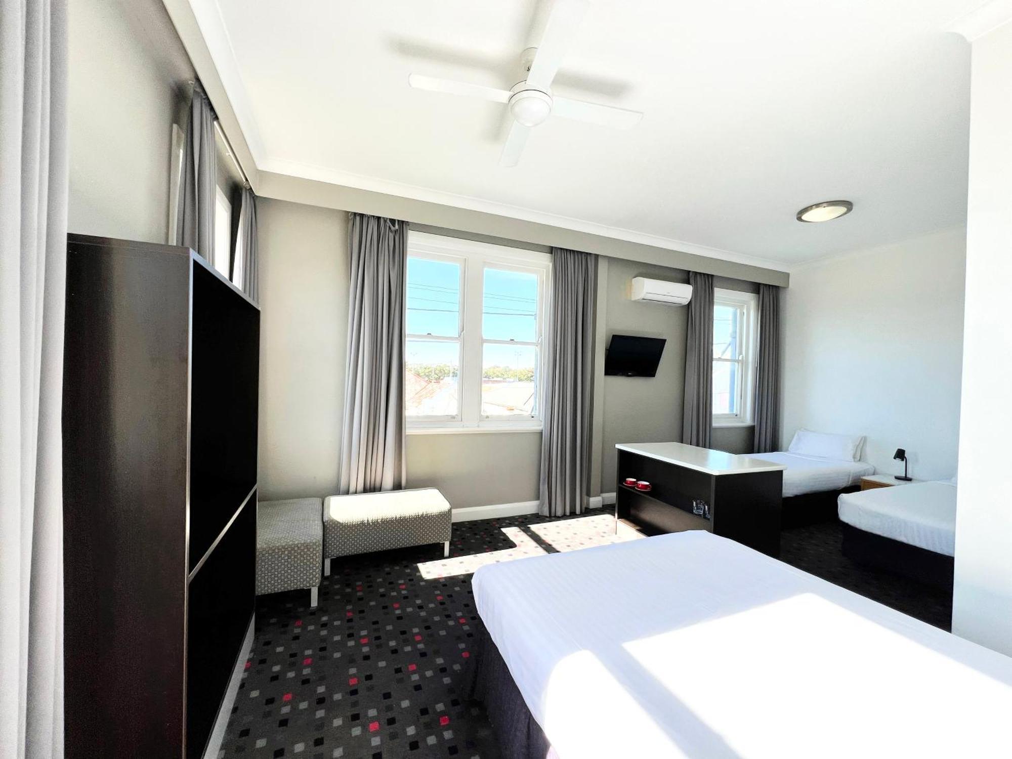 The Sunnyside Tavern, Broadmeadow Newcastle Exteriér fotografie